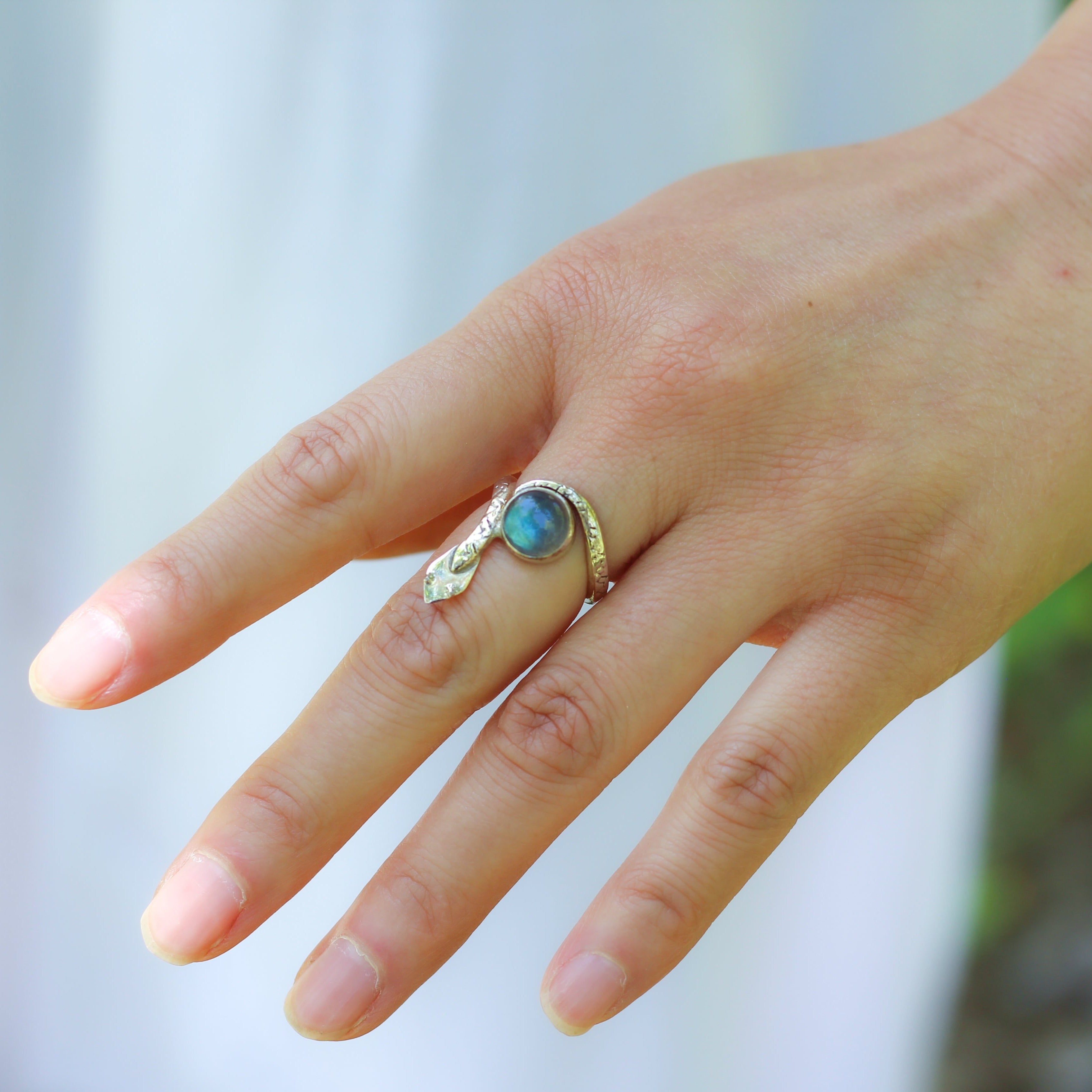 Bague “Guérison magique” en Labradorite et Argent 925