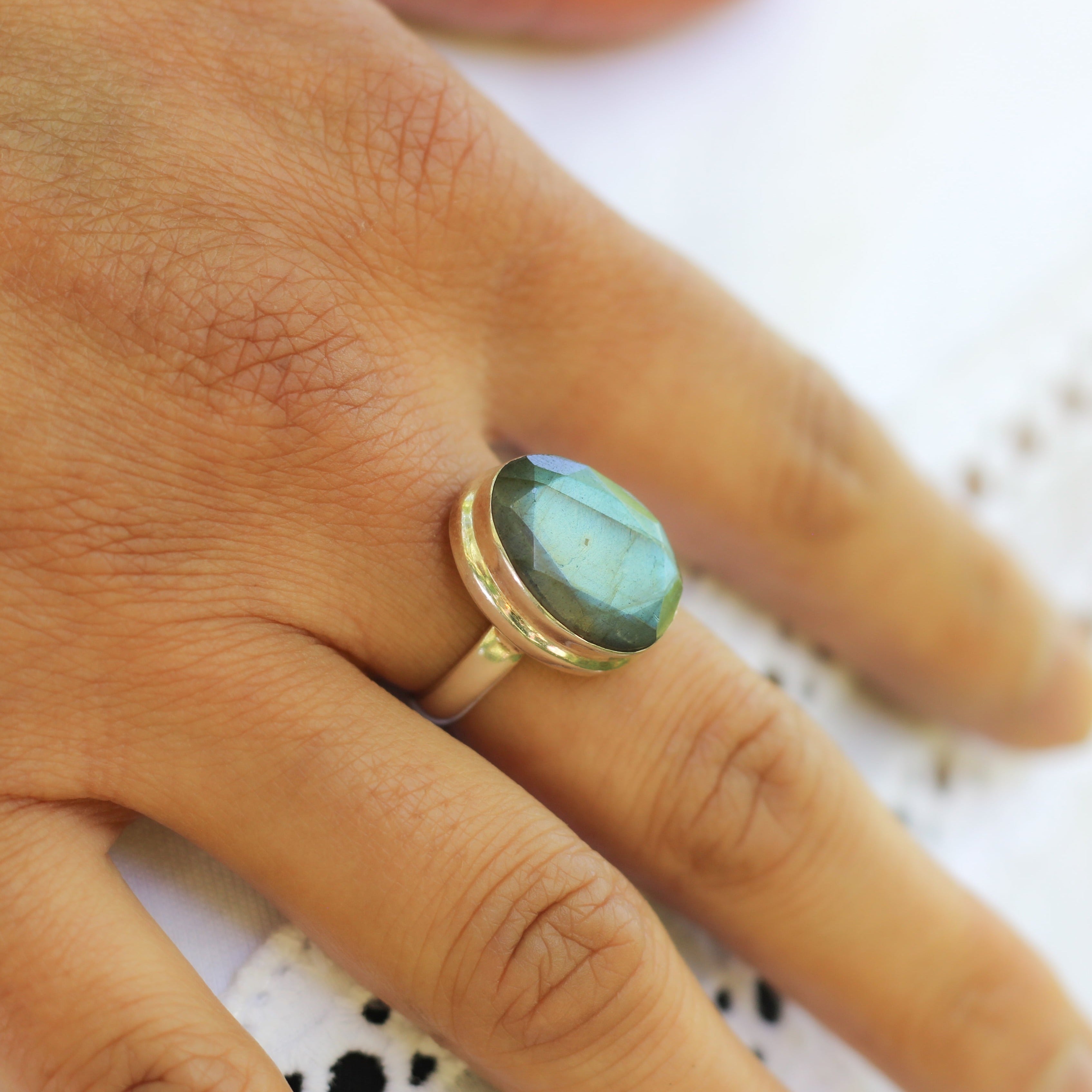 Bague « Intuition et Protection » en Labradorite et Argent 925